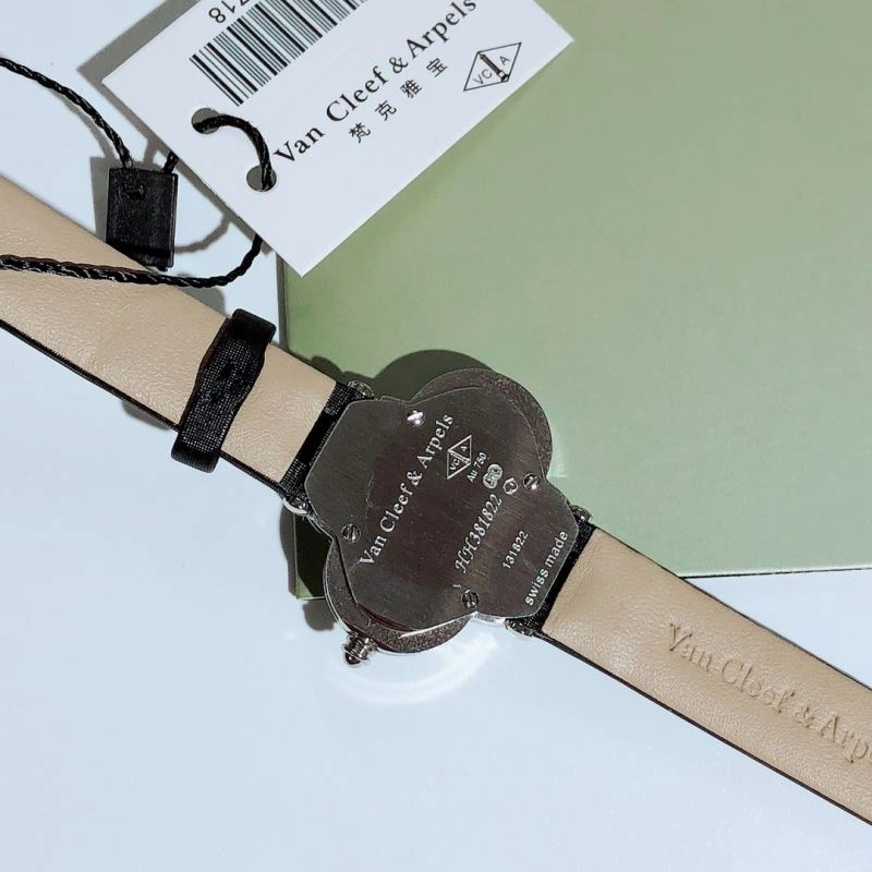 Bright VAN CLEEF ARPELS Watches 206829