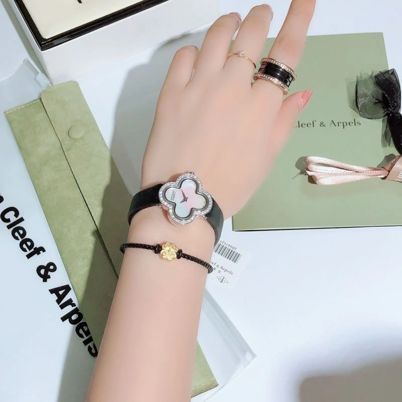 Bright VAN CLEEF ARPELS Watches 206829