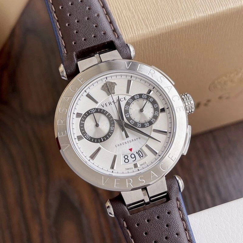 Sporty VERSACE Watches 207335