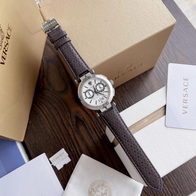 Sporty VERSACE Watches 207335