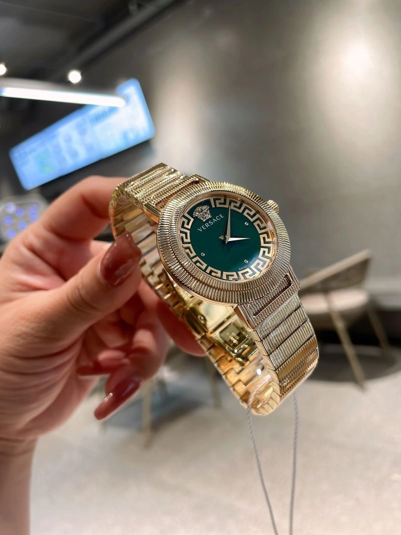 Lightweight VERSACE Watches 207303