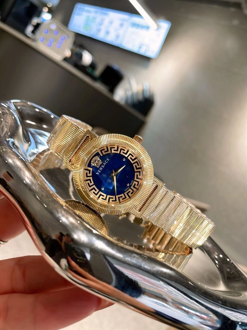 Lightweight VERSACE Watches 207303