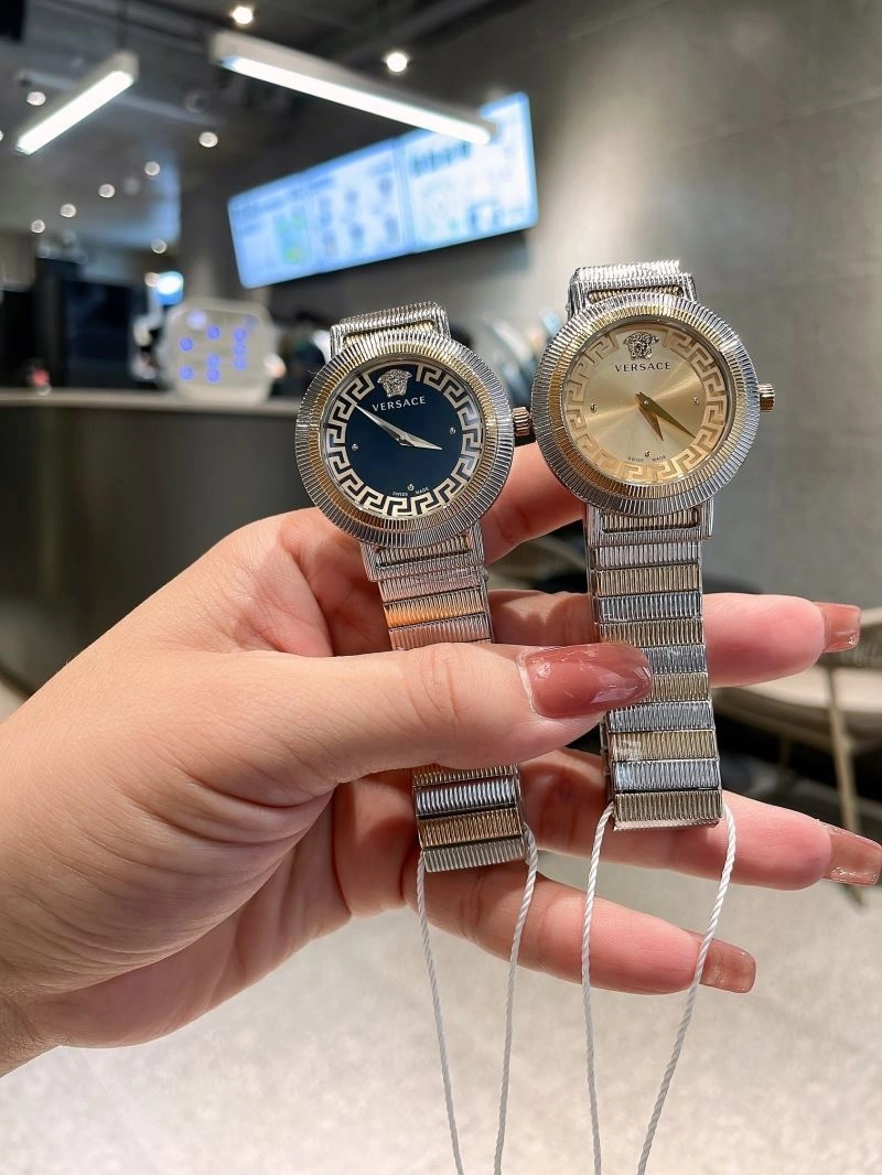 Sleek VERSACE Watches 207301