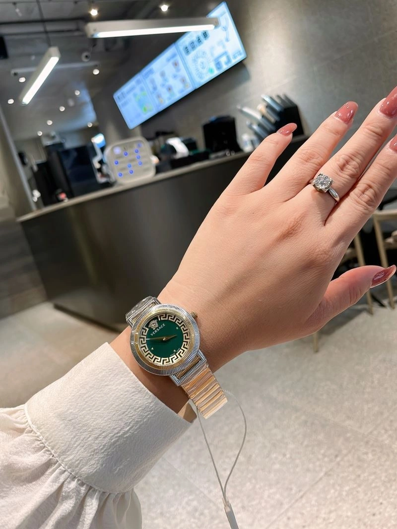 Sleek VERSACE Watches 207301