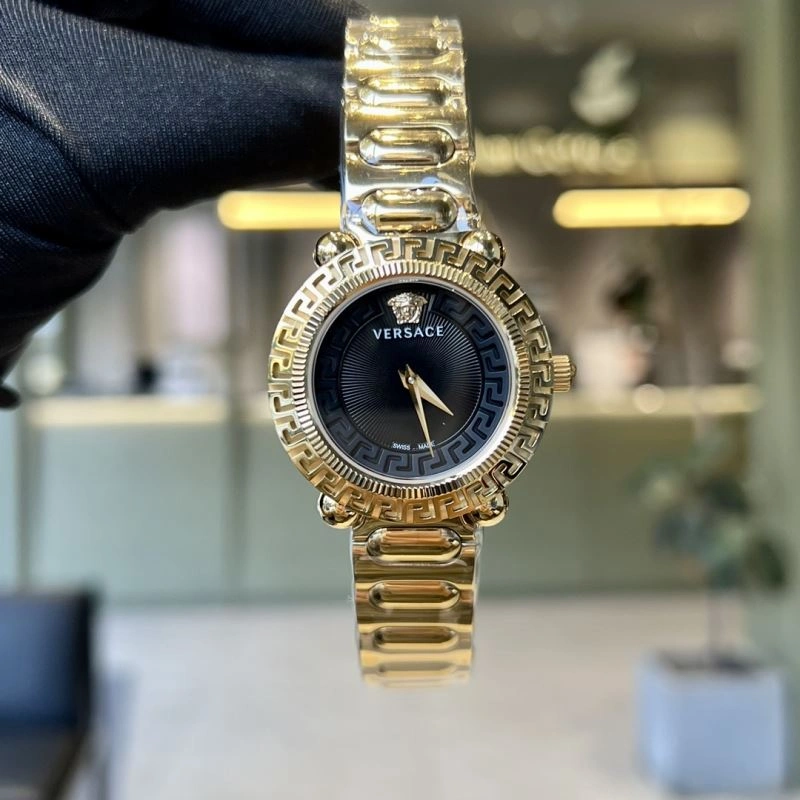 Versatile VERSACE Watches 207207