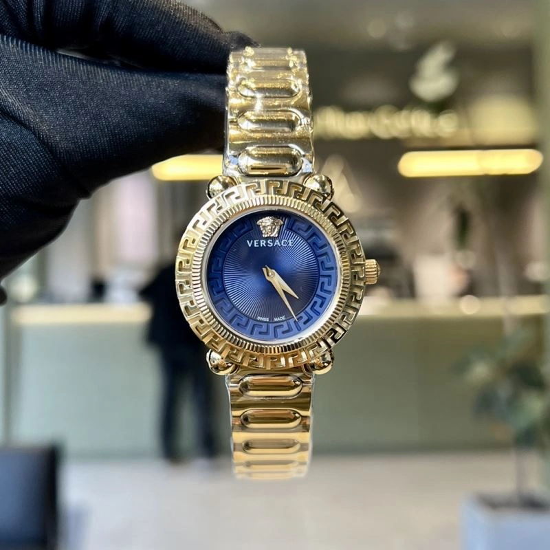 Versatile VERSACE Watches 207207