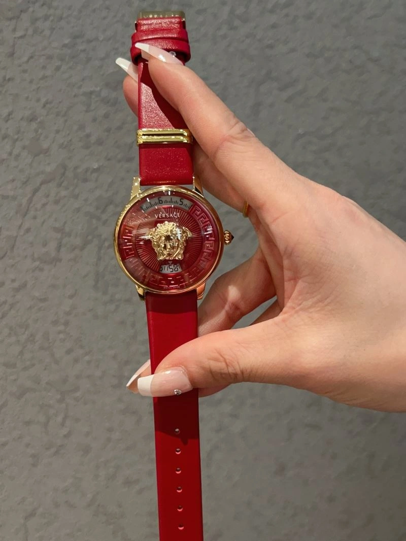 Sporty VERSACE Watches 207145