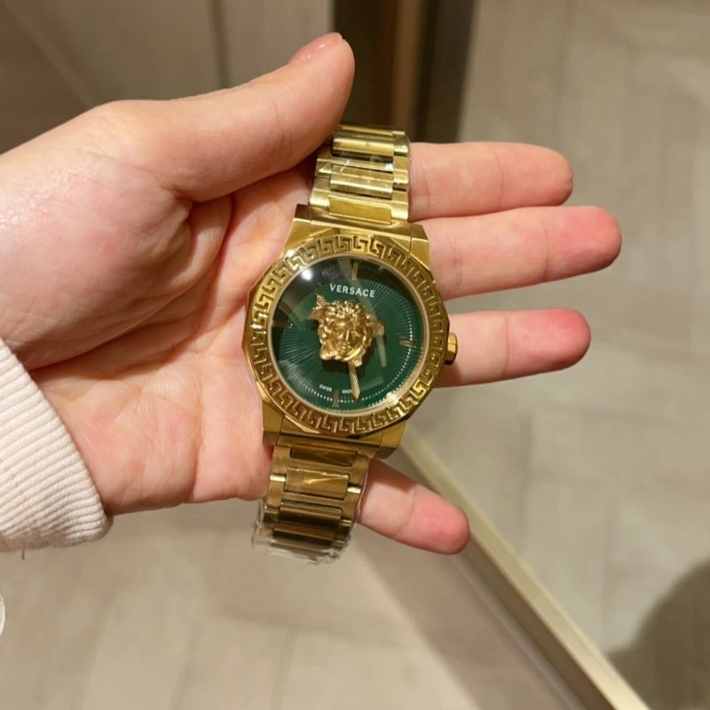 VERSACE Watches BestValue 207135
