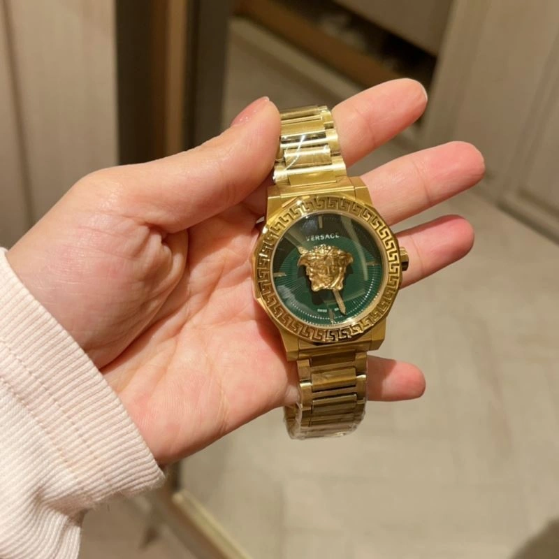 VERSACE Watches BestValue 207135