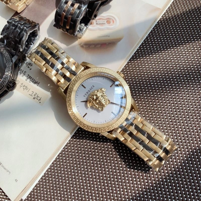 VERSACE Watches Durable 206935