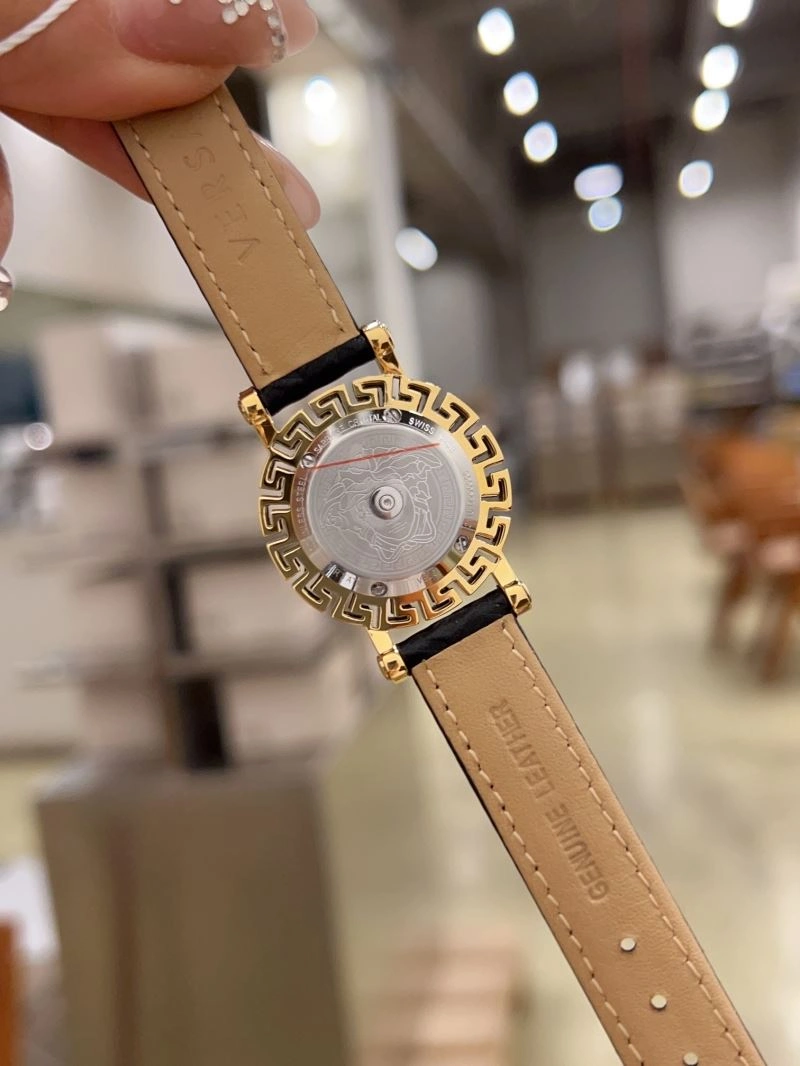 OdorResistant VERSACE Watches 207186