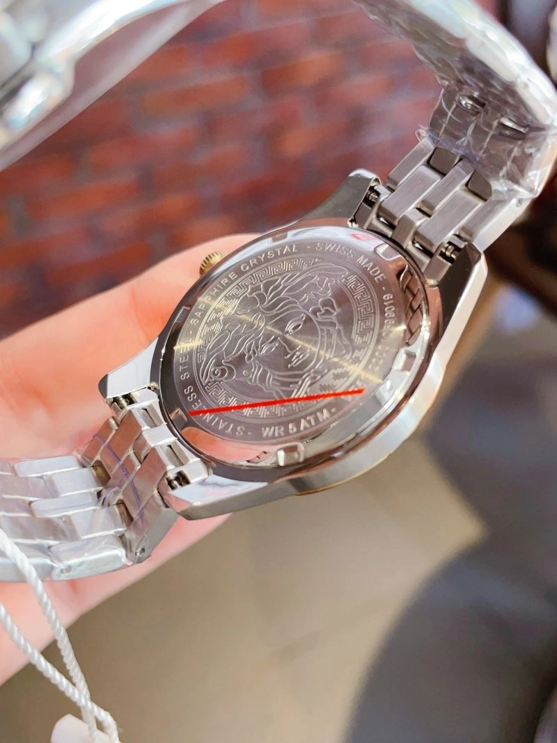 Compact VERSACE Watches 207159