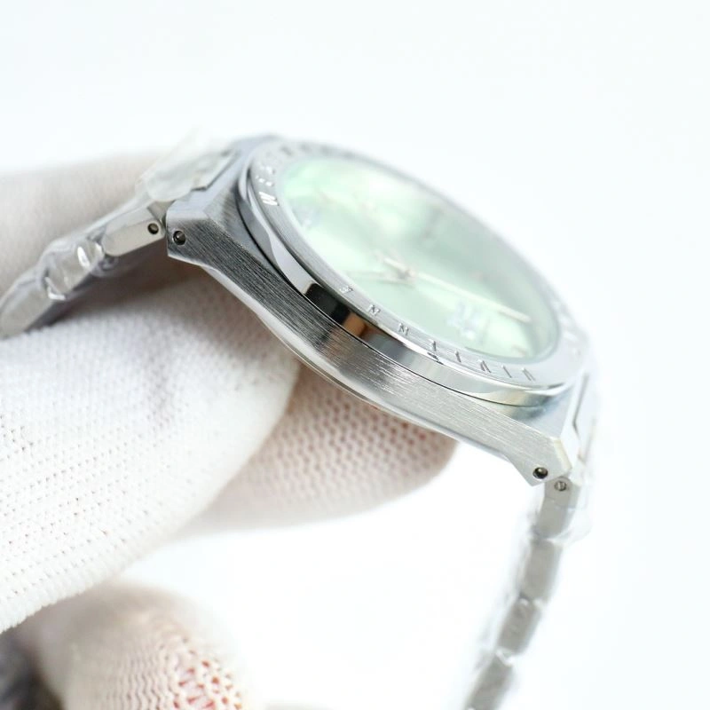 VIVIENNE WESTWOOD Watches TravelReady 207391