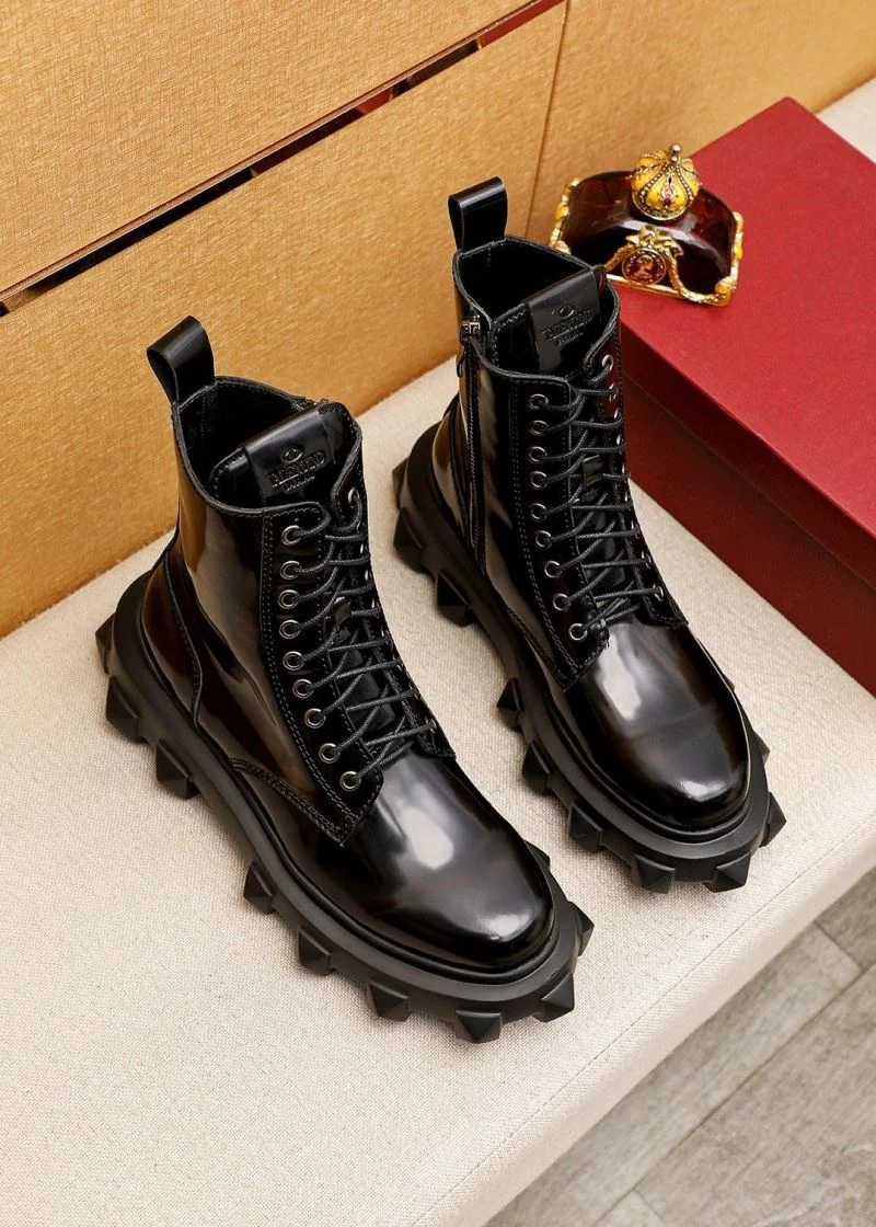 Modern Valentino Boots 37031