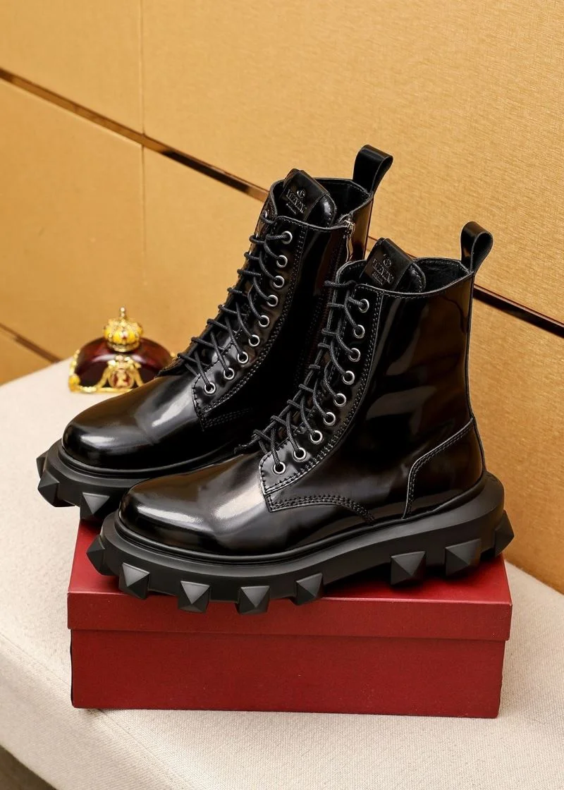 Modern Valentino Boots 37031