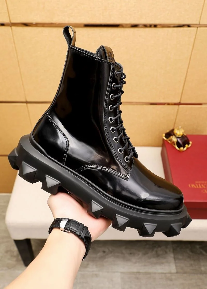 Modern Valentino Boots 37031