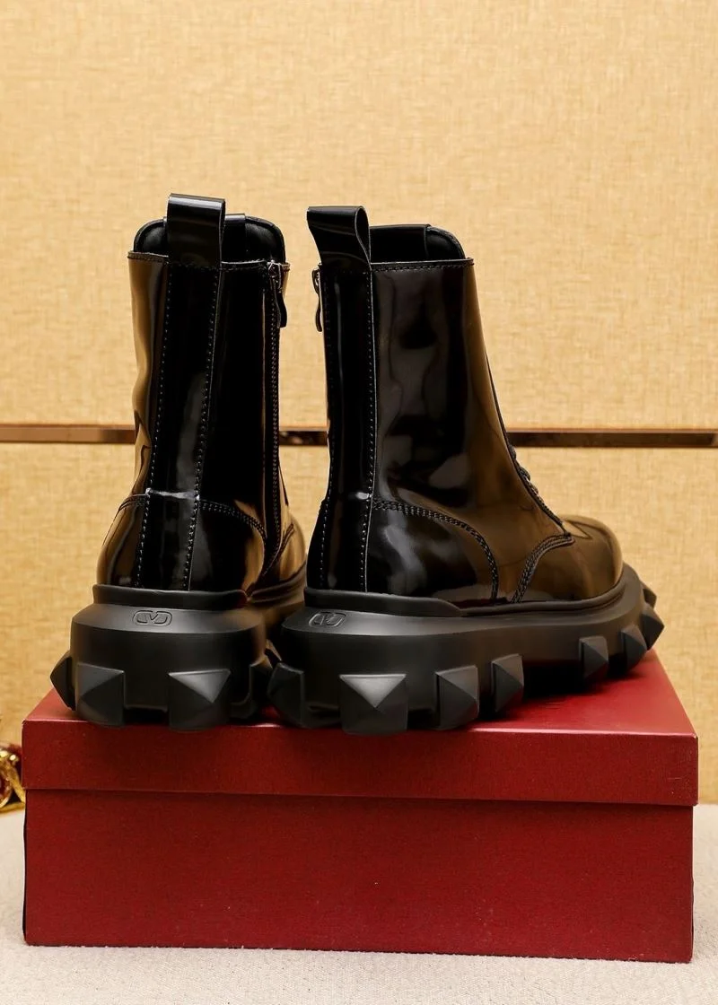 Modern Valentino Boots 37031