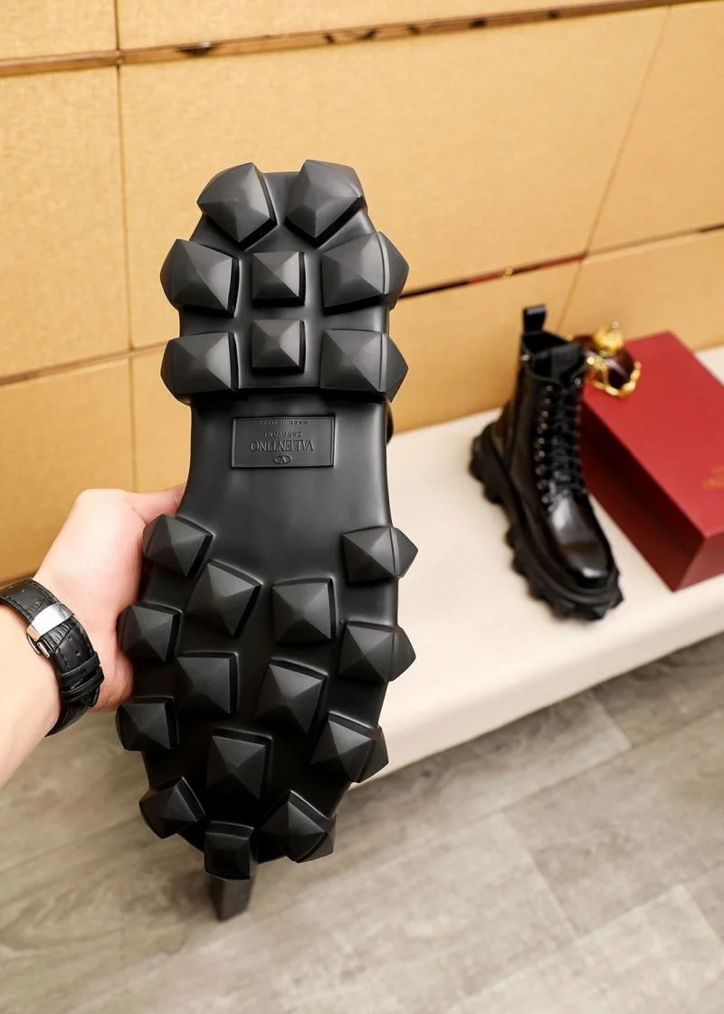 Modern Valentino Boots 37031