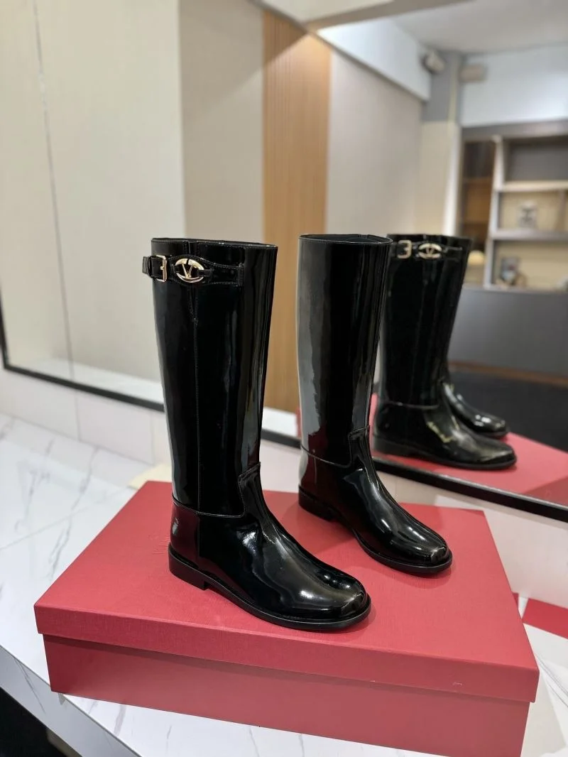 Snug Valentino Boots 37128