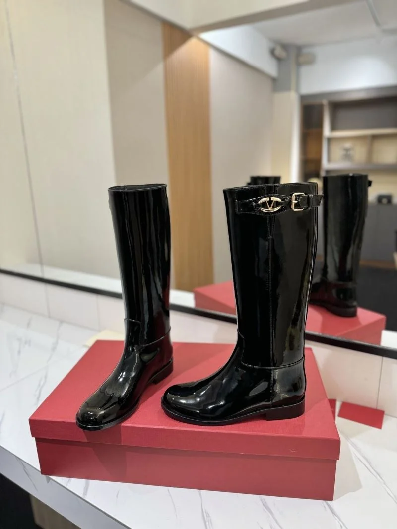 Snug Valentino Boots 37128