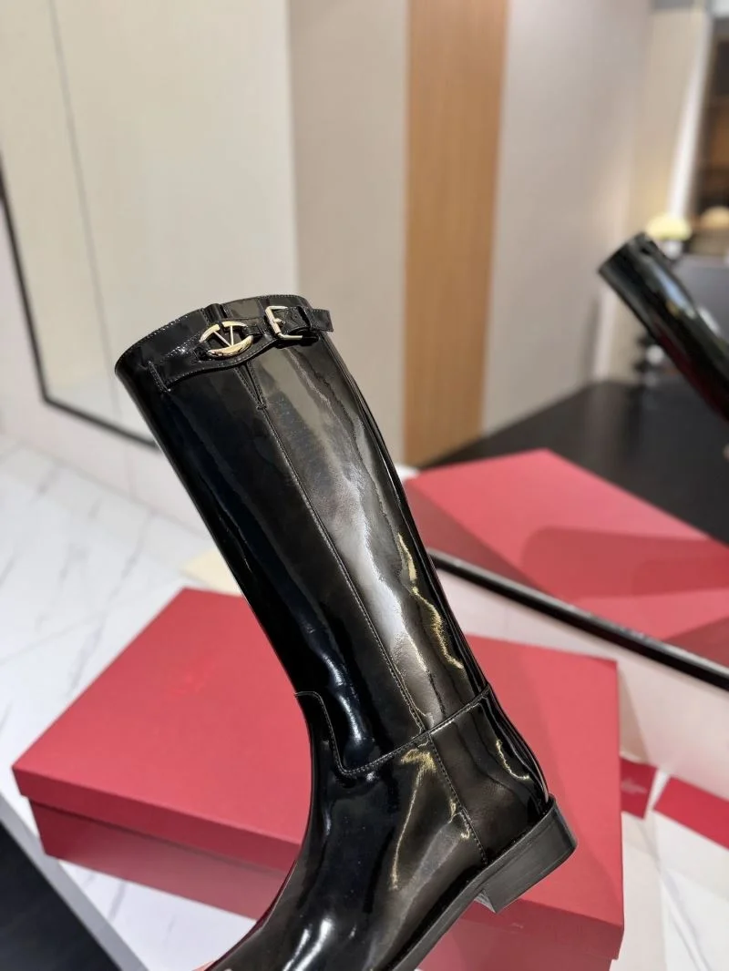 Snug Valentino Boots 37128