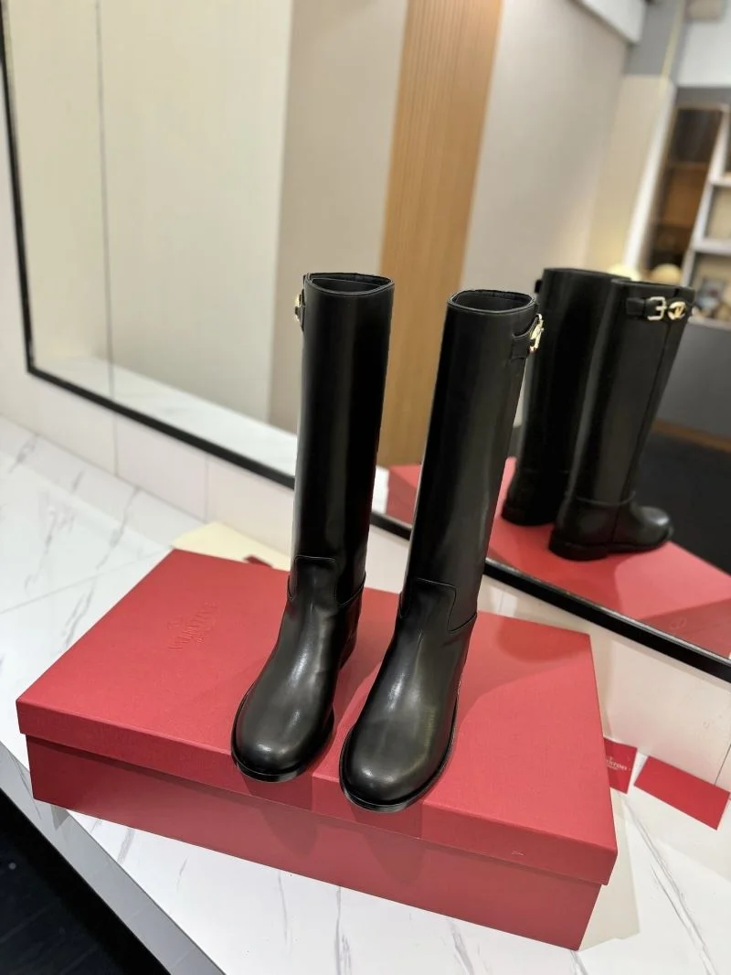 Comfortable Valentino Boots 37131