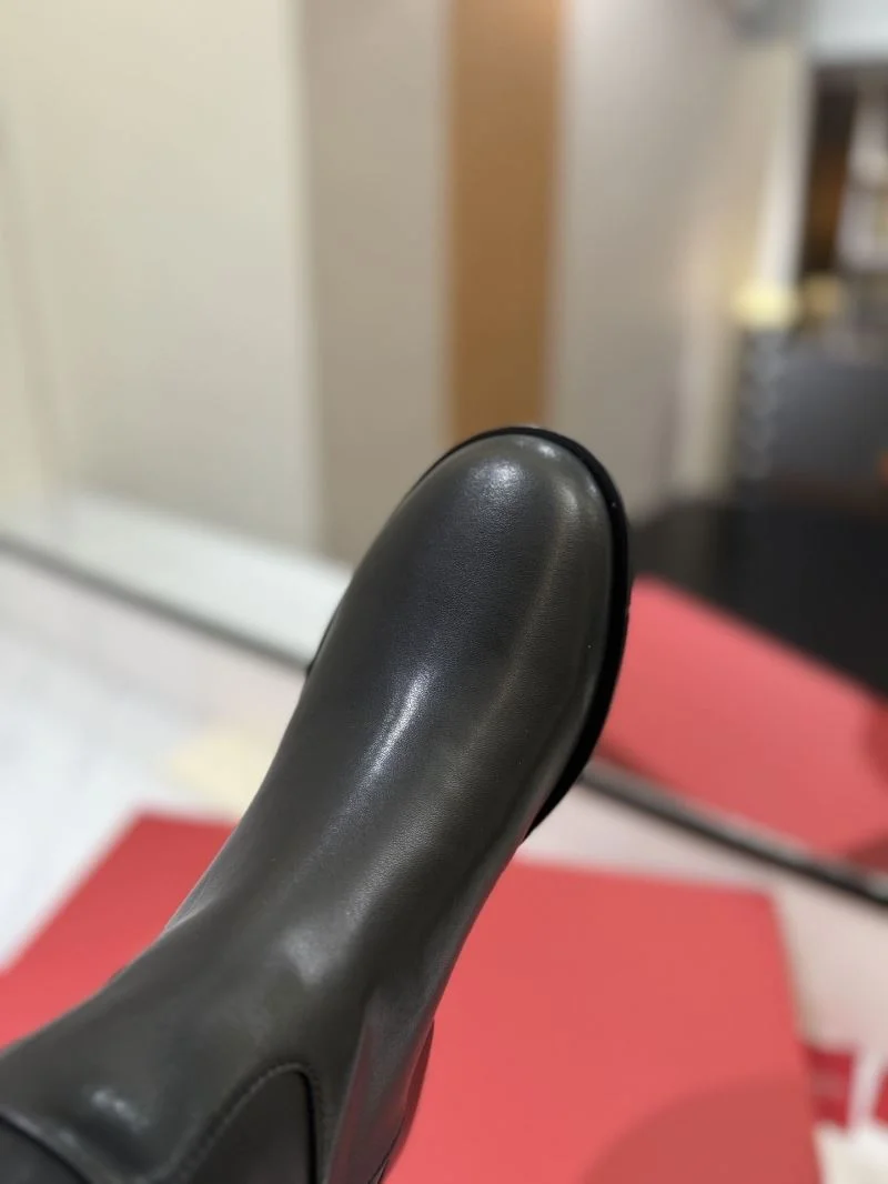 Comfortable Valentino Boots 37131