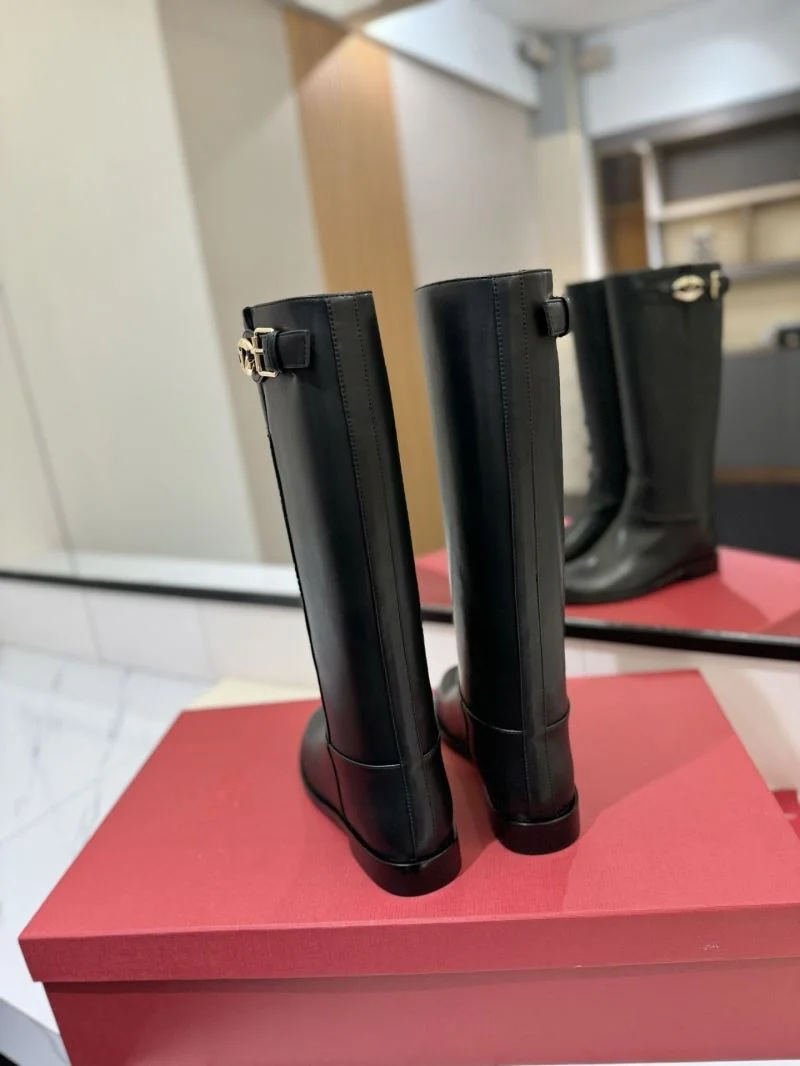 Comfortable Valentino Boots 37131