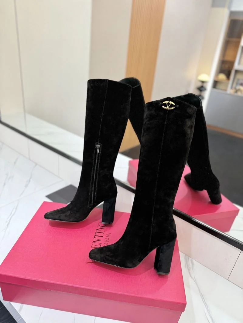 Modern Valentino Boots 37125