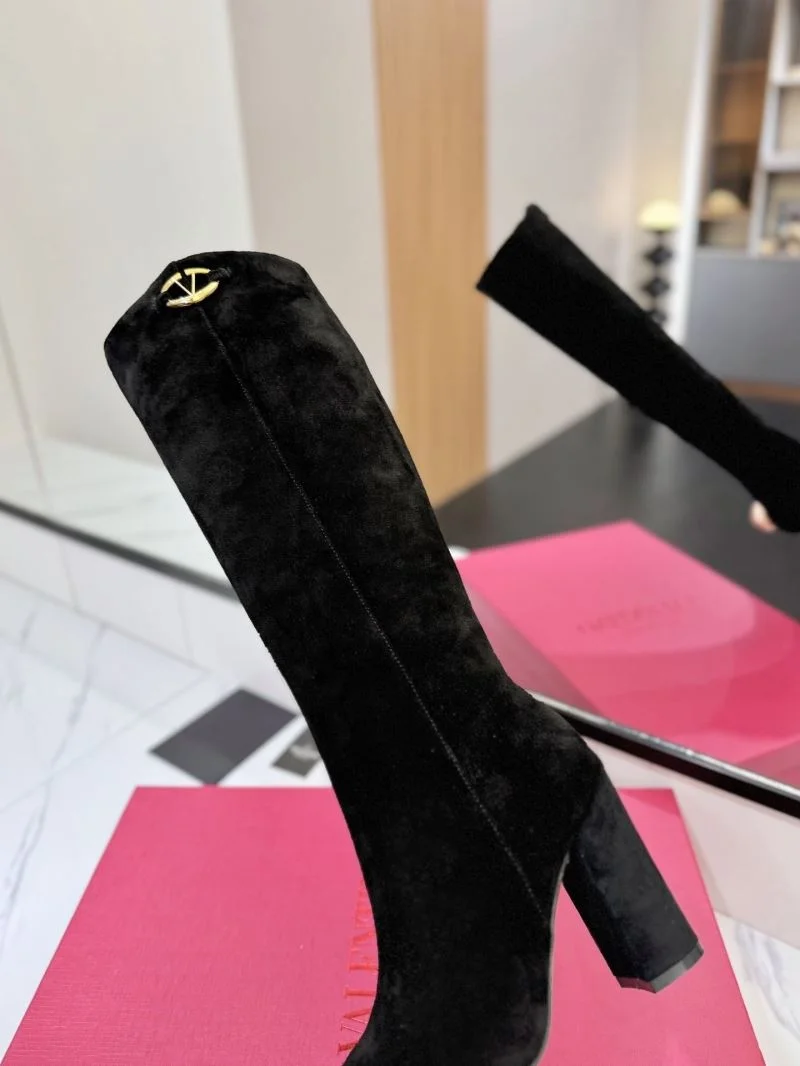 Modern Valentino Boots 37125