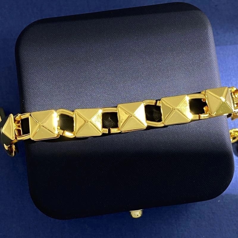 Sporty Valentino Bracelets 212821