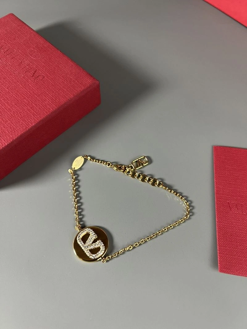 Comfortable Valentino Bracelets 211063