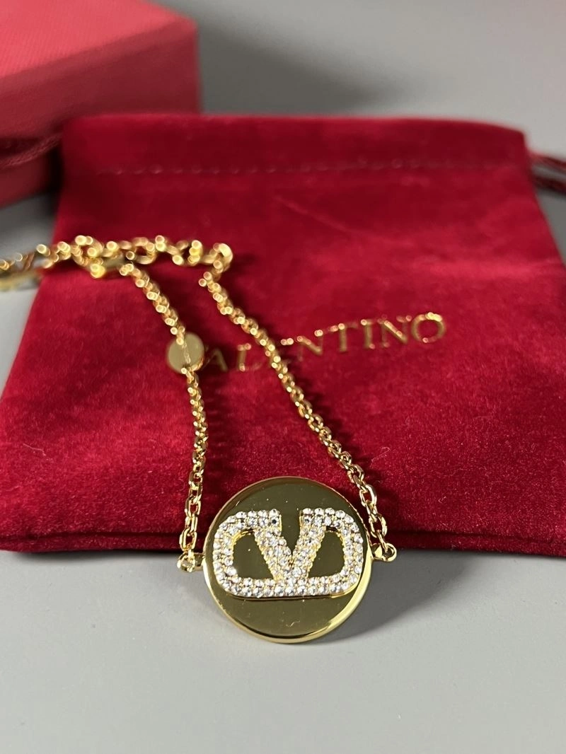 Comfortable Valentino Bracelets 211063