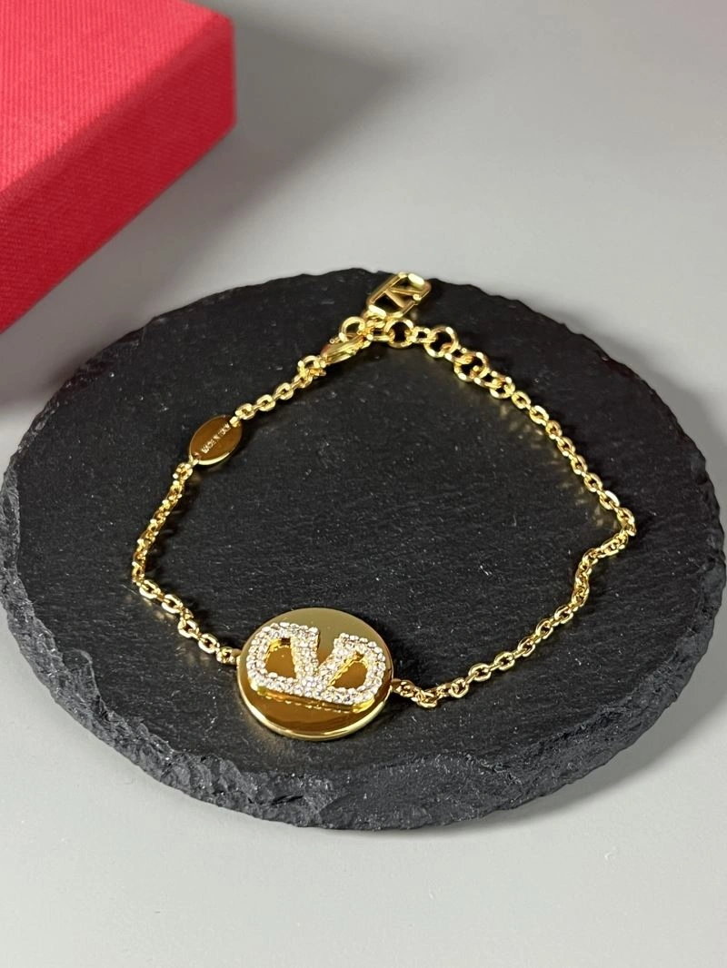 Comfortable Valentino Bracelets 211063