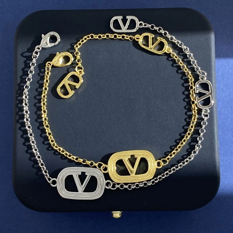 Neat Valentino Bracelets 211056
