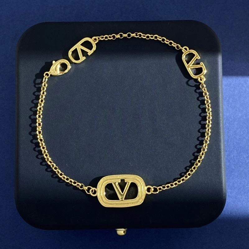 Neat Valentino Bracelets 211056