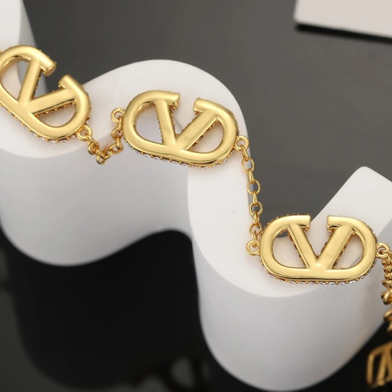Classic Valentino Bracelets 207751