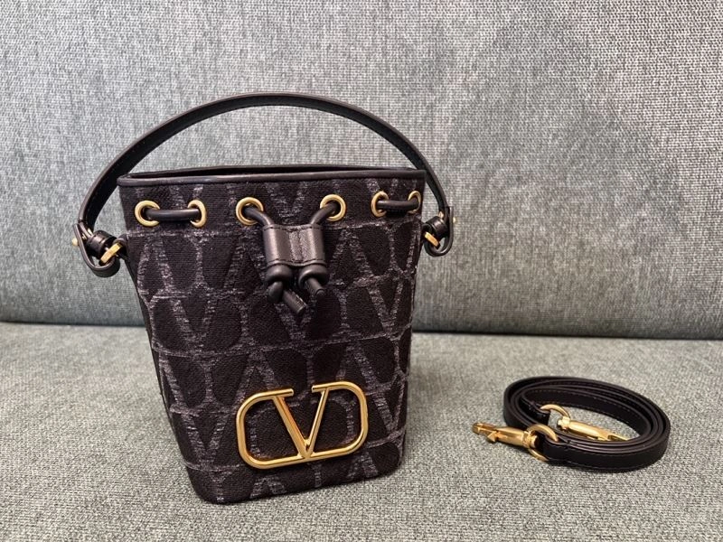 Valentino Bucket Bags Neat 60061