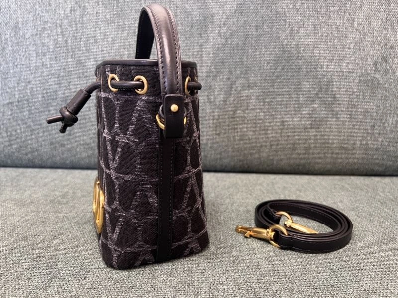 Valentino Bucket Bags Neat 60061
