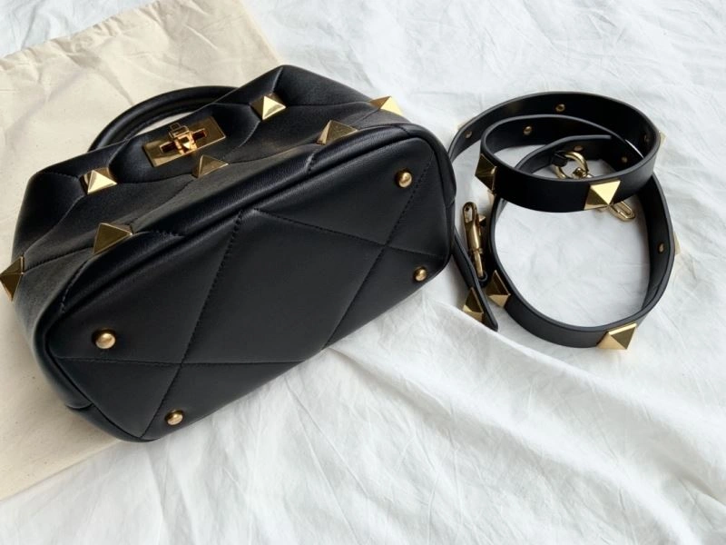 Valentino Bucket Bags UrbanStyle 60046