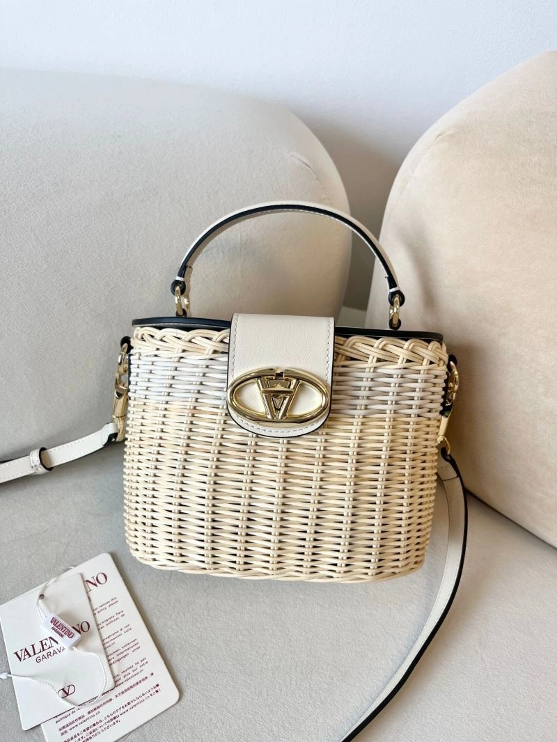 Affordable Valentino Cosmetic Bags 60077