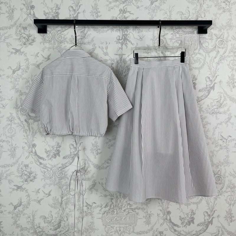 WaterResistant Valentino Dress Suits 174294
