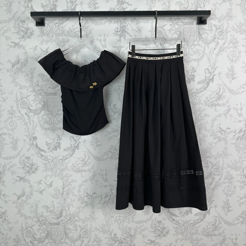 Flexible Valentino Dress Suits 174595