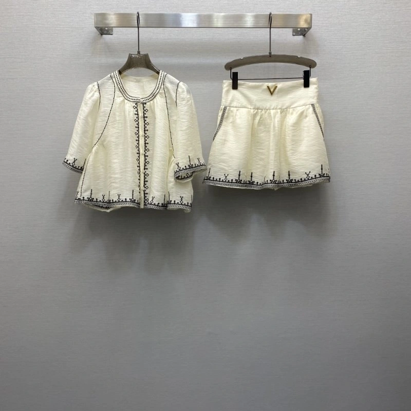 Efficient Valentino Dress Suits 174593