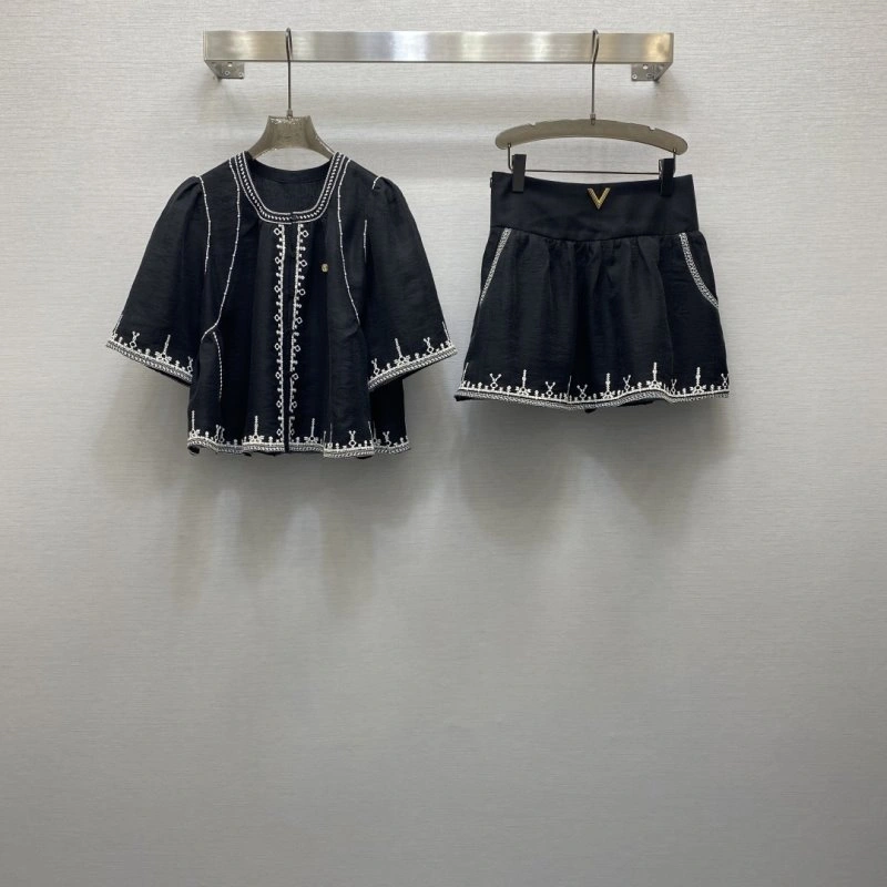 Efficient Valentino Dress Suits 174593