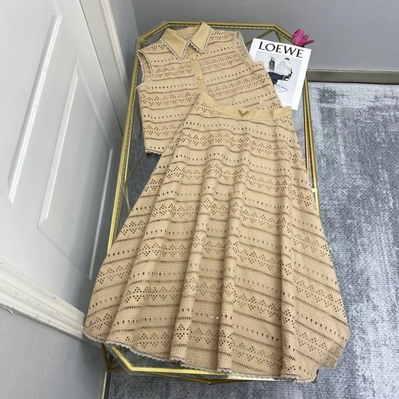 Sporty Valentino Dress Suits 174486