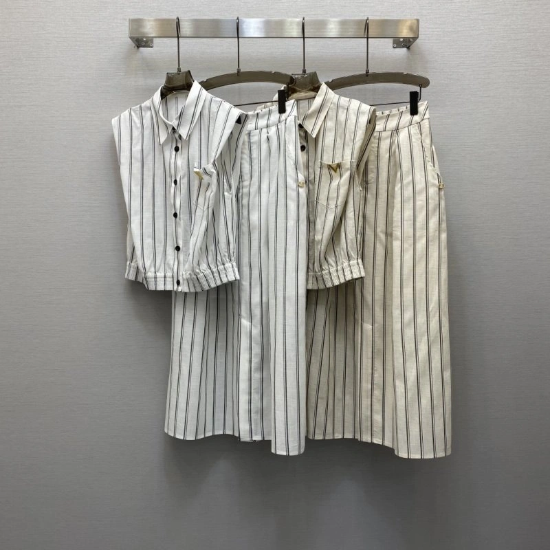 Seasonal Valentino Dress Suits 174488