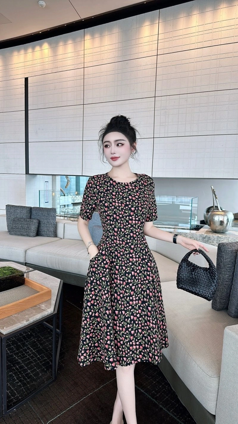 Affordable Valentino Dress 174634
