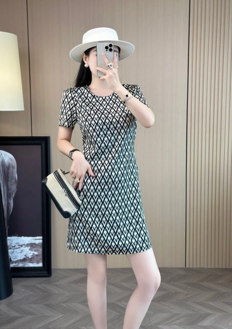 ModernLook Valentino Dress 174620