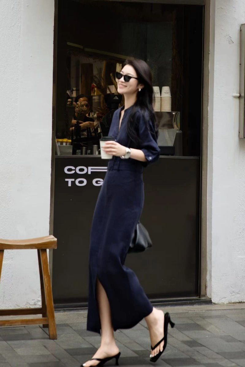 Valentino Dress Sophisticated 174636
